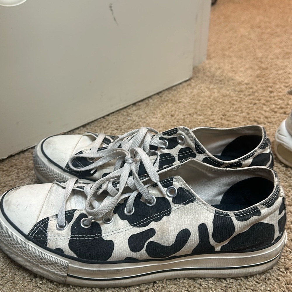 Cow print converse